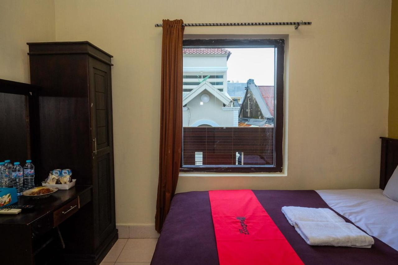Reddoorz At Hotel Rich Parepare Near Pantai Mattirotasi 外观 照片