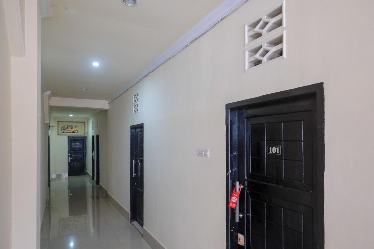 Reddoorz At Hotel Rich Parepare Near Pantai Mattirotasi 外观 照片