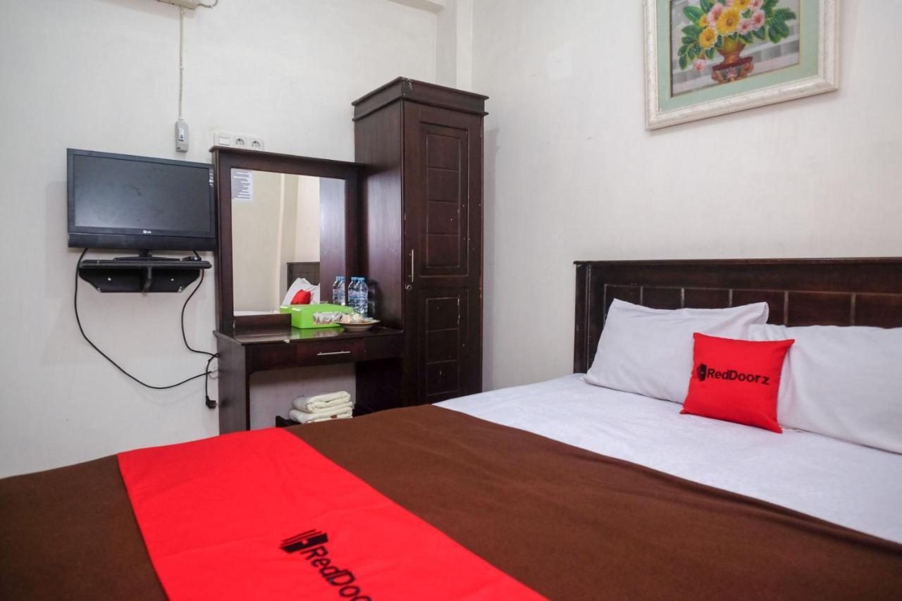 Reddoorz At Hotel Rich Parepare Near Pantai Mattirotasi 外观 照片