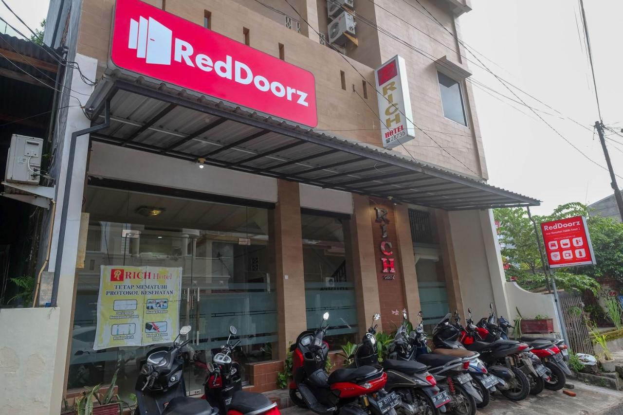 Reddoorz At Hotel Rich Parepare Near Pantai Mattirotasi 外观 照片