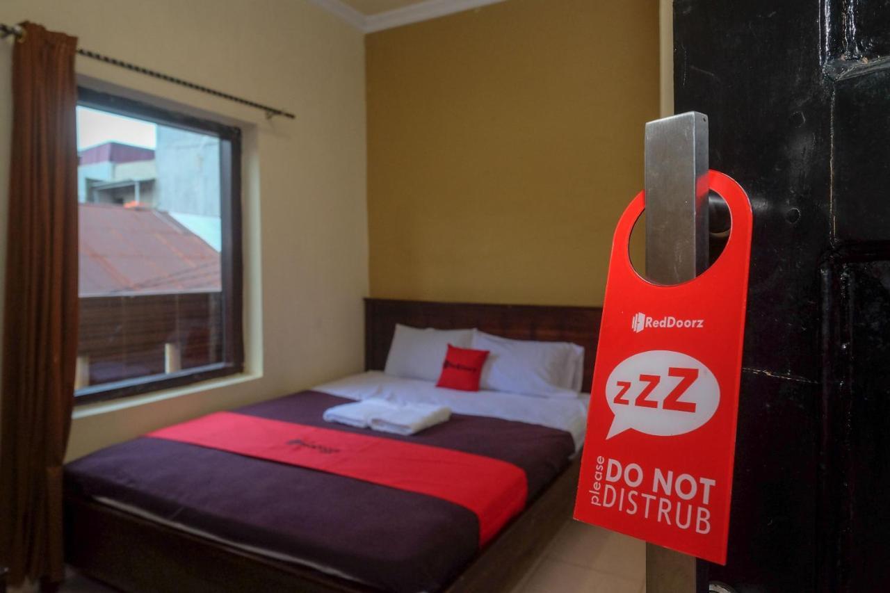 Reddoorz At Hotel Rich Parepare Near Pantai Mattirotasi 外观 照片