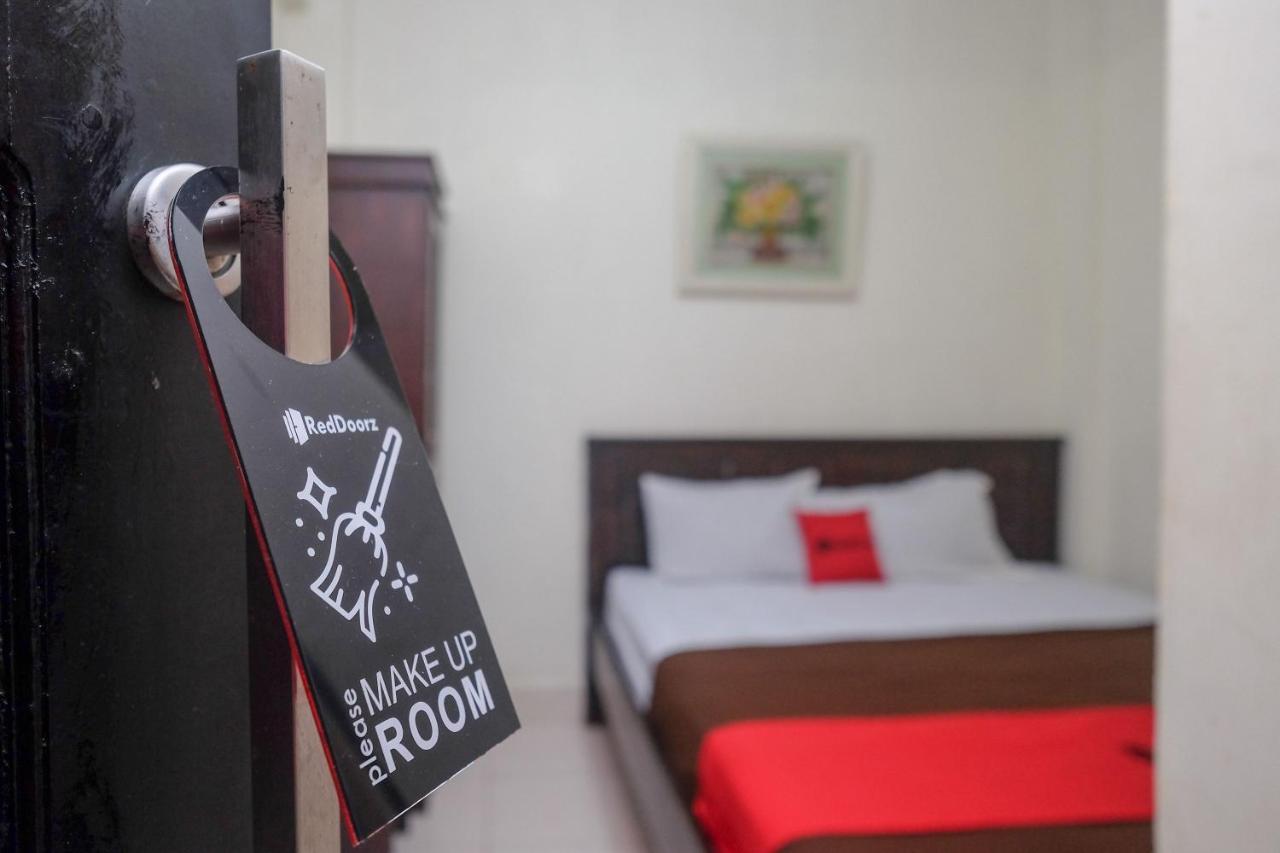 Reddoorz At Hotel Rich Parepare Near Pantai Mattirotasi 外观 照片