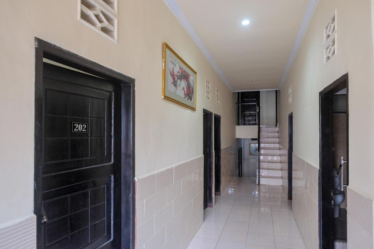 Reddoorz At Hotel Rich Parepare Near Pantai Mattirotasi 外观 照片