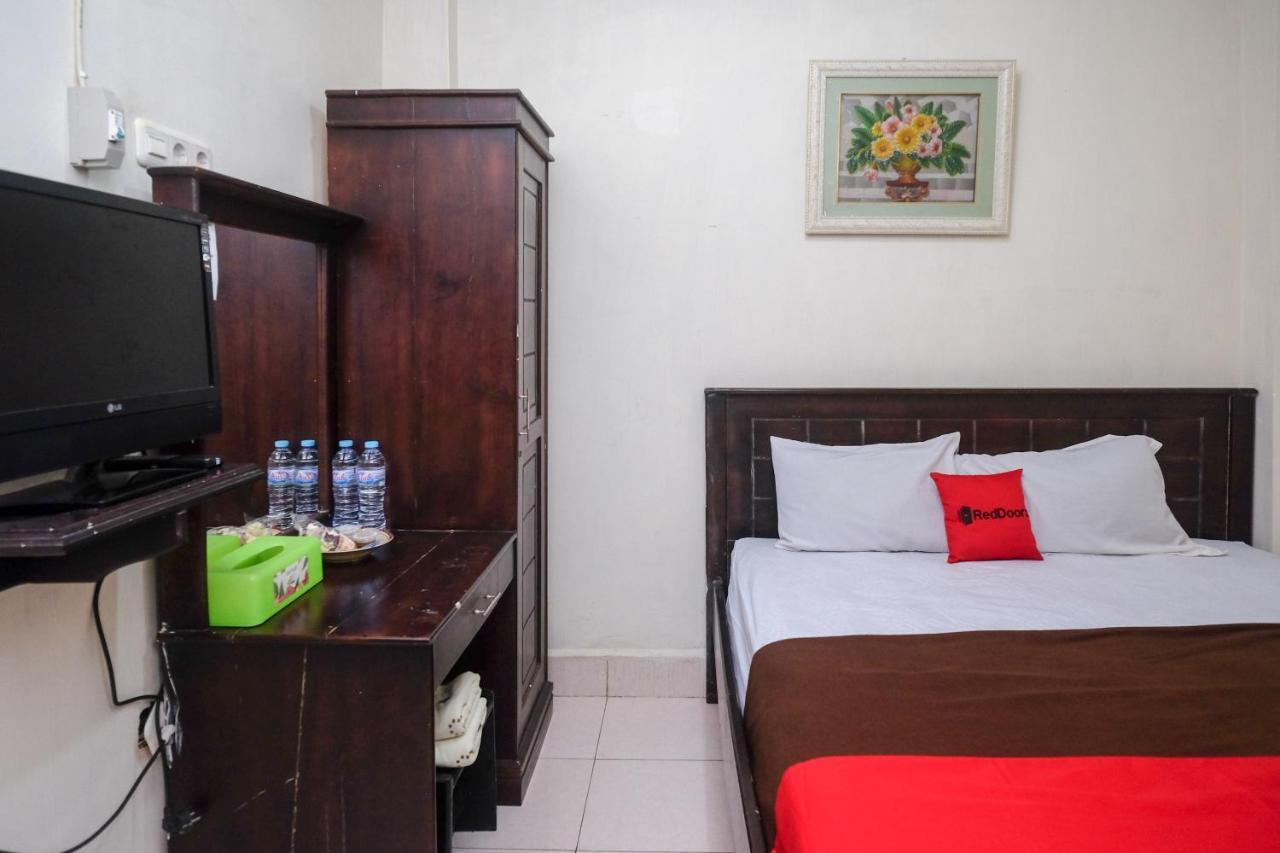Reddoorz At Hotel Rich Parepare Near Pantai Mattirotasi 外观 照片