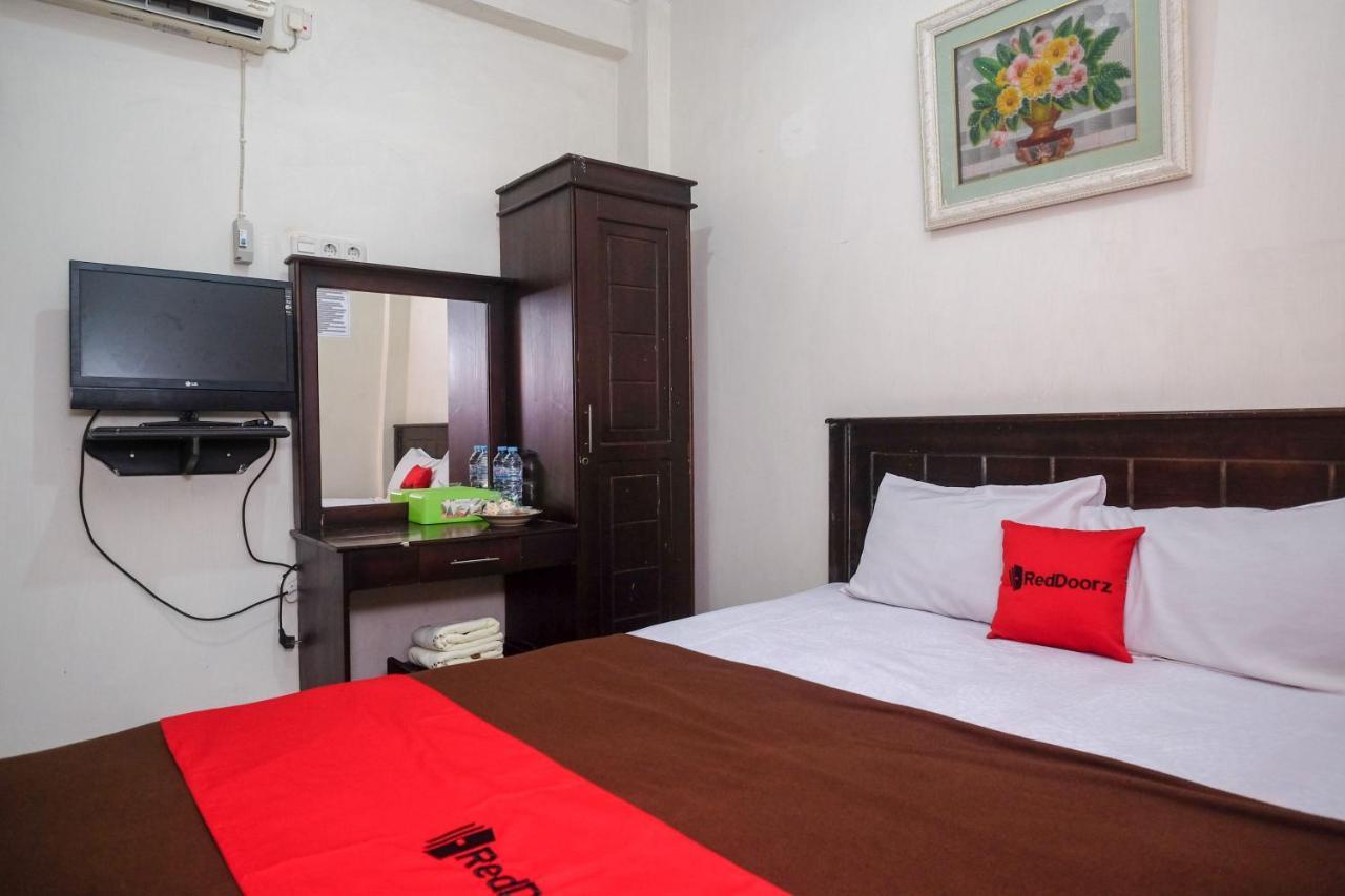Reddoorz At Hotel Rich Parepare Near Pantai Mattirotasi 外观 照片