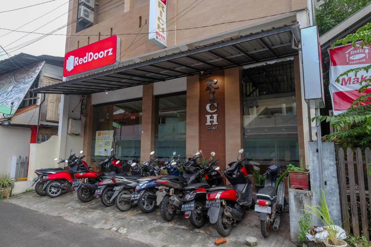 Reddoorz At Hotel Rich Parepare Near Pantai Mattirotasi 外观 照片