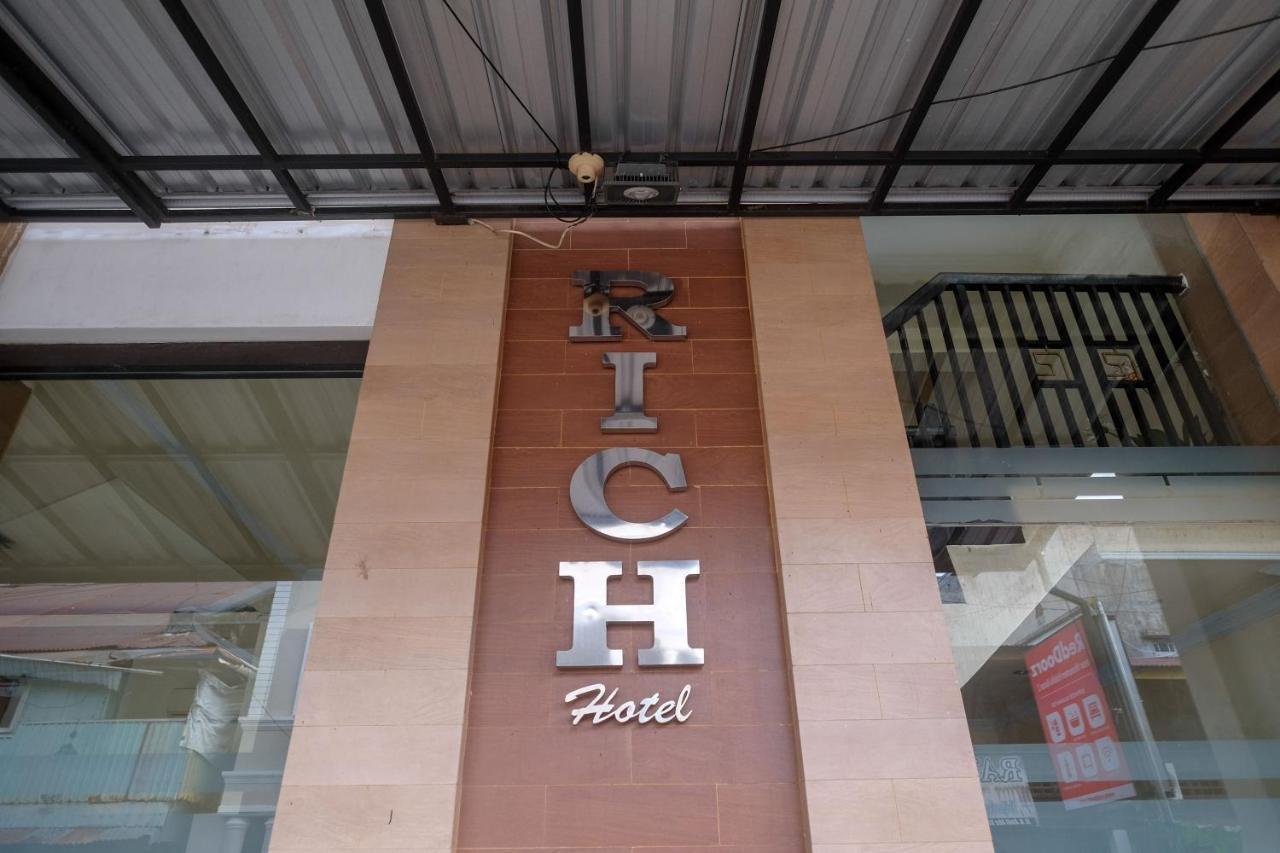 Reddoorz At Hotel Rich Parepare Near Pantai Mattirotasi 外观 照片
