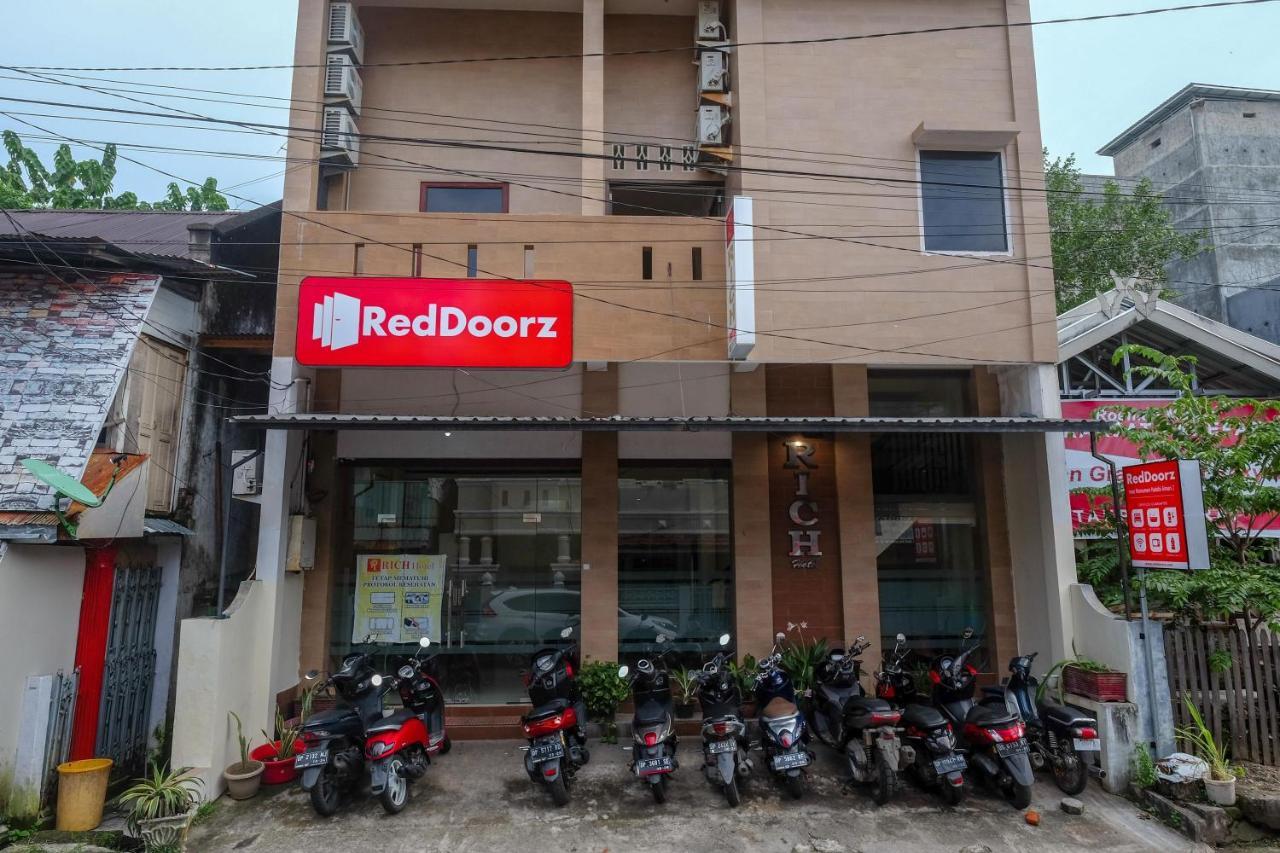 Reddoorz At Hotel Rich Parepare Near Pantai Mattirotasi 外观 照片